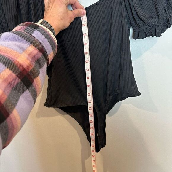 ASTR Black Ribbed Puff Sleeve Thong Bodysuit M - Picture 8 of 8